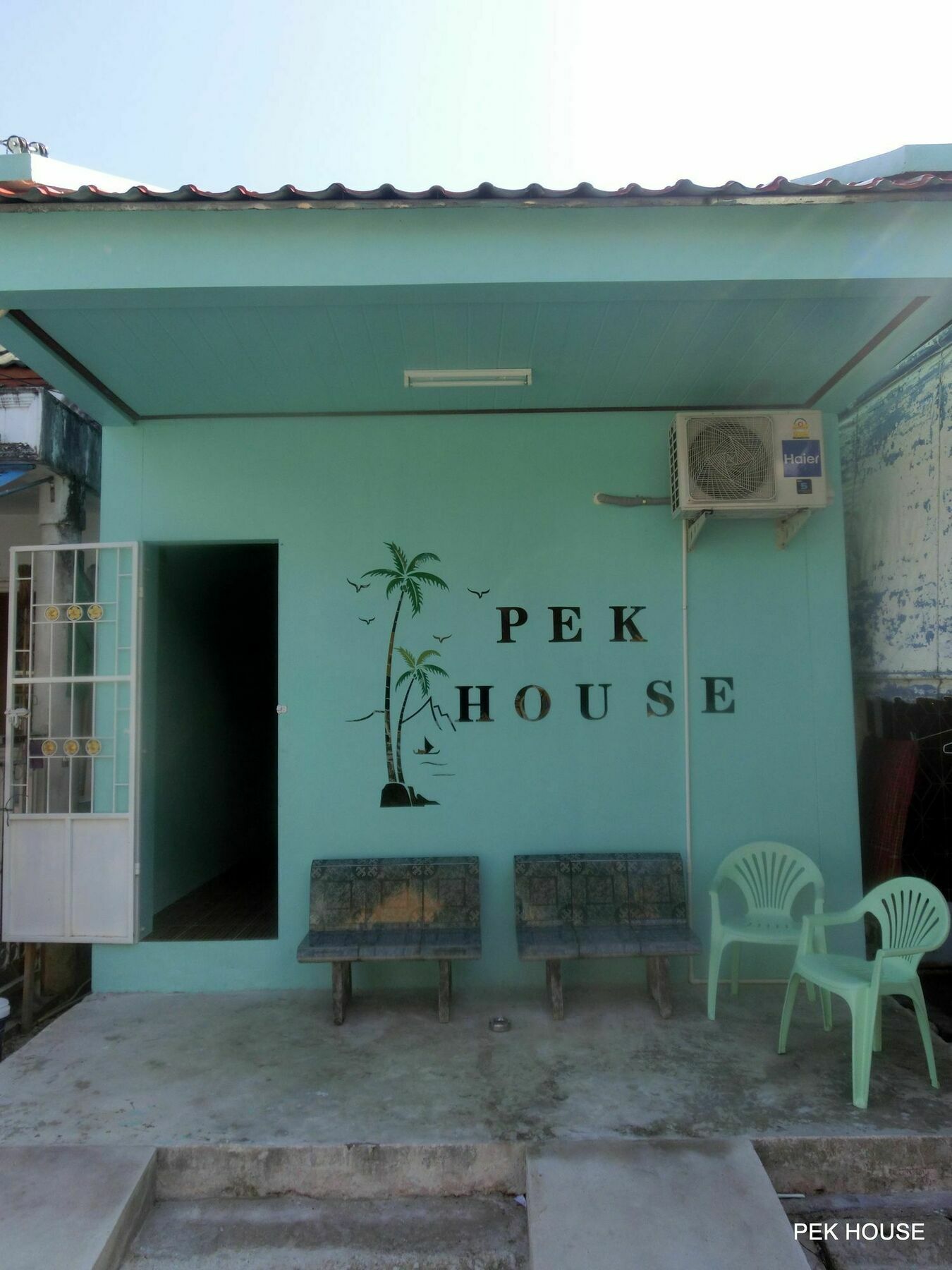 Pek House Apartment Phuket Bagian luar foto