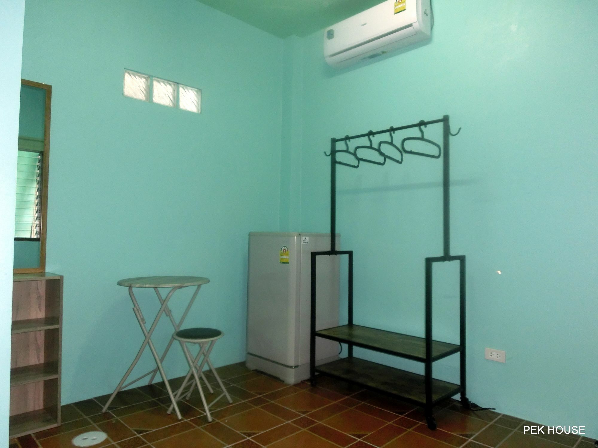 Pek House Apartment Phuket Bagian luar foto